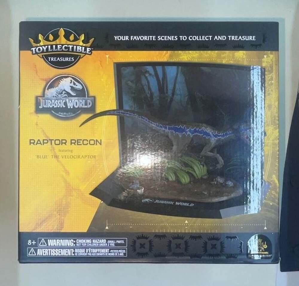 The Noble Collection Jurassic World Raptor Recon Blue Toyllectible Treasure